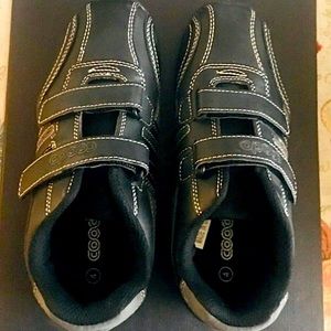 New Coodo black velcro sneakers big kid boy/girl